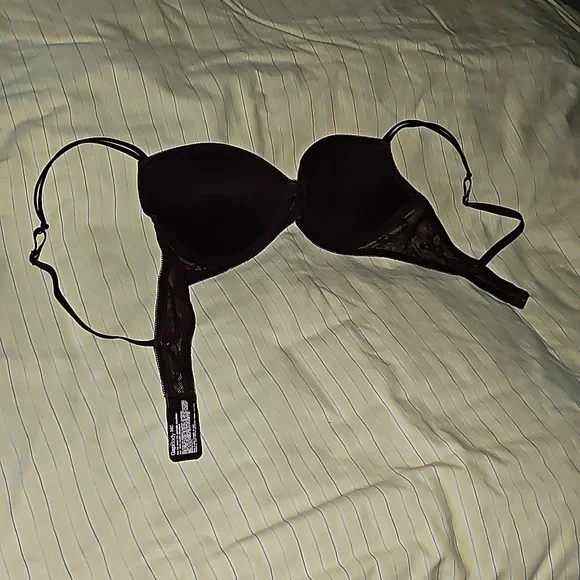 Burgundy bra 🛍3 For $15🛍 - Picture 7 of 12